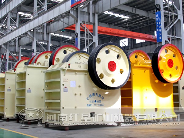 鄂式破碎設(shè)備 鄂式破碎設(shè)備