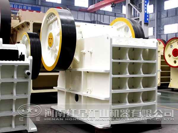 鄂式破碎機 鄂式破碎機