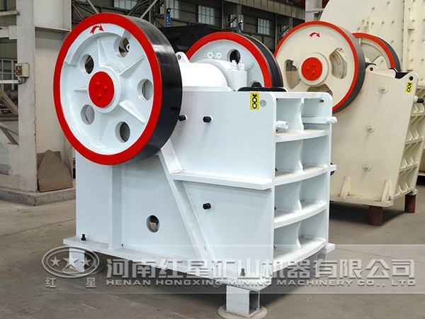 顎式粉碎機(jī)圖片 顎式粉碎機(jī)圖片