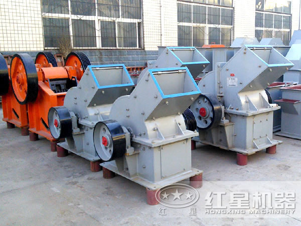 沖擊錘式破碎機(jī) 沖擊錘式破碎機(jī)