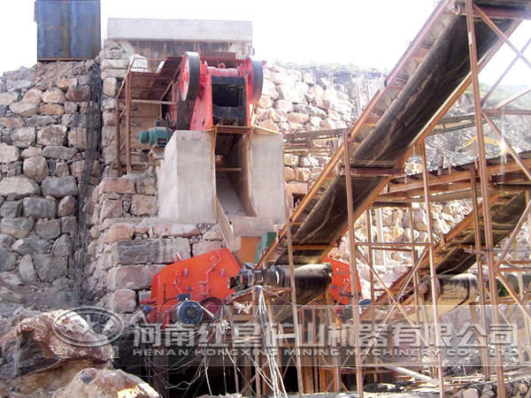 石灰石破碎工藝現(xiàn)場(chǎng) 石灰石破碎工藝現(xiàn)場(chǎng)