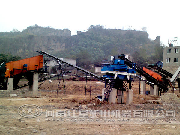 制砂生產(chǎn)線現(xiàn)場 制砂生產(chǎn)線現(xiàn)場