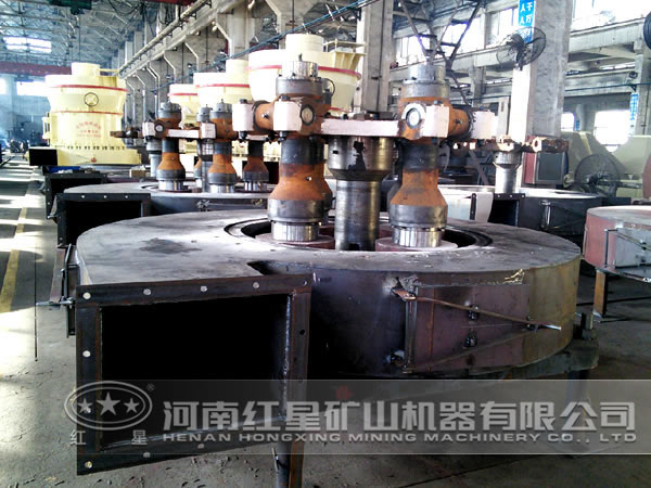 雷蒙磨粉機(jī)生產(chǎn)車間 雷蒙磨粉機(jī)生產(chǎn)車間