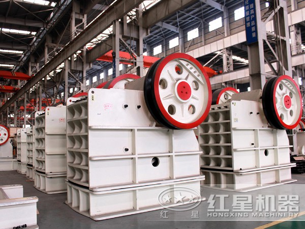 鄂式碎石機(jī) 鄂式碎石機(jī)