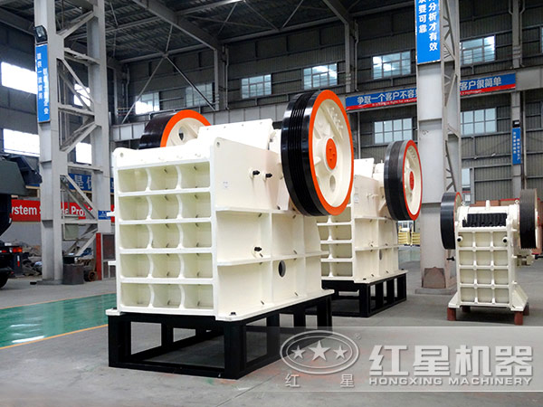 顎式破碎機車間一角 顎式破碎機車間一角