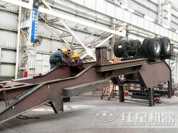 車載移動破碎機生產(chǎn)車間 車載移動破碎機生產(chǎn)車間