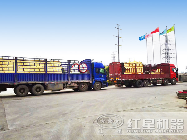 40t/h新型環(huán)保制砂生產(chǎn)線發(fā)貨現(xiàn)場 40t/h新型環(huán)保制砂生產(chǎn)線發(fā)貨現(xiàn)場