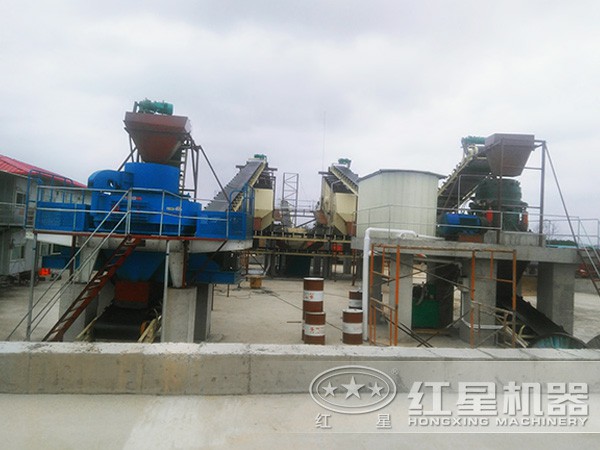 制砂機(jī)作業(yè)現(xiàn)場(chǎng) 制砂機(jī)作業(yè)現(xiàn)場(chǎng)