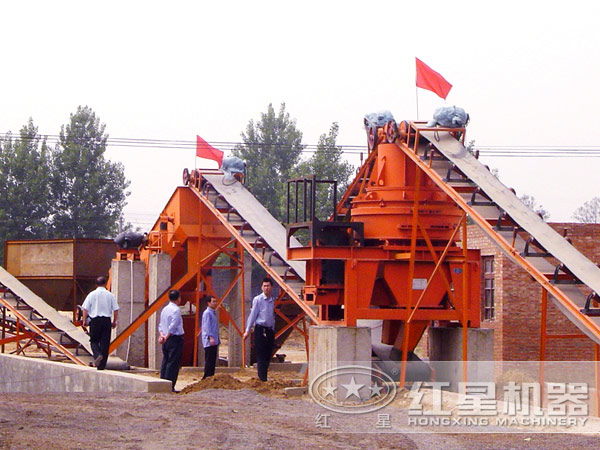 紅星技術(shù)人員回訪現(xiàn)場(chǎng) 紅星技術(shù)人員回訪現(xiàn)場(chǎng)