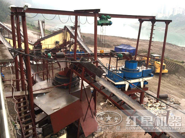 制砂生產(chǎn)線作業(yè)現(xiàn)場 制砂生產(chǎn)線作業(yè)現(xiàn)場