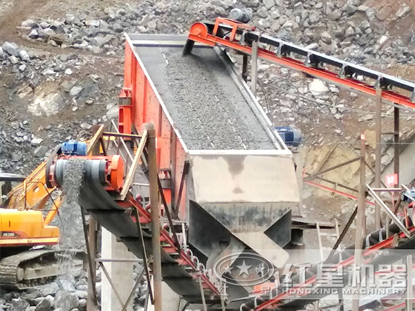 貴州破碎生產(chǎn)線作業(yè)現(xiàn)場(chǎng) 貴州破碎生產(chǎn)線作業(yè)現(xiàn)場(chǎng)