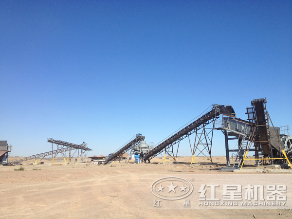 山東時(shí)產(chǎn)500噸鵝卵石破碎生產(chǎn)線 山東時(shí)產(chǎn)500噸鵝卵石破碎生產(chǎn)線