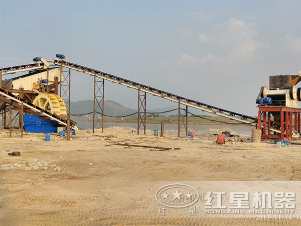 輪斗洗砂機(jī)作業(yè)現(xiàn)場(chǎng) 輪斗洗砂機(jī)作業(yè)現(xiàn)場(chǎng)