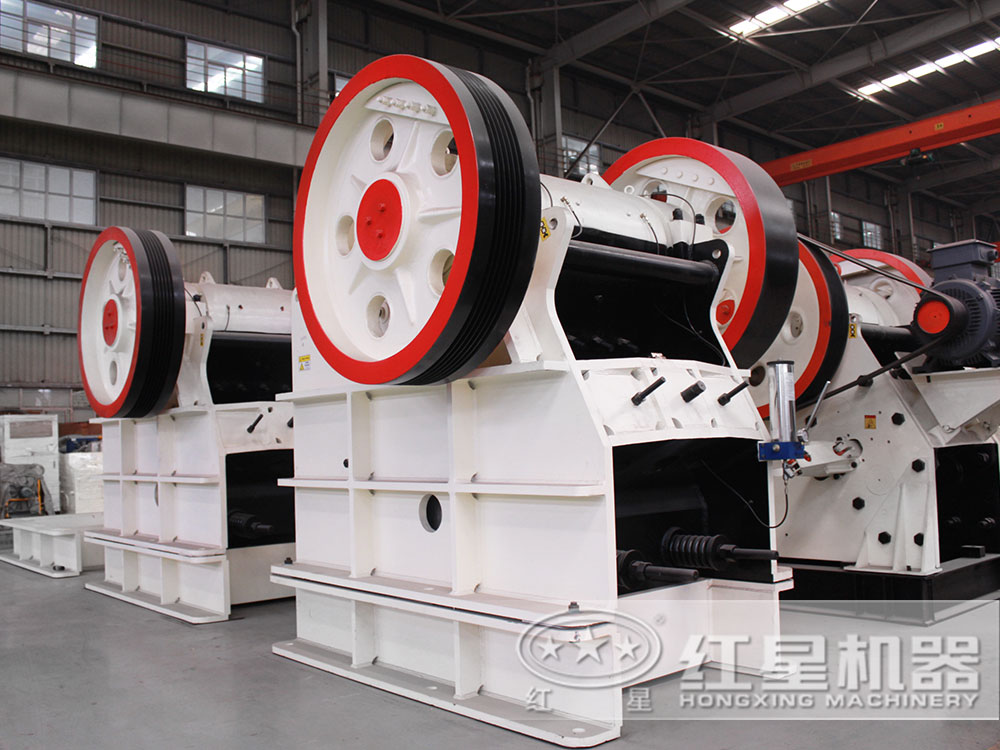 新型環(huán)保鄂式粉碎機(jī) 新型環(huán)保鄂式粉碎機(jī)