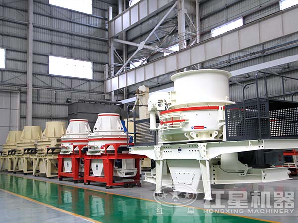 紅星白云石制砂機(jī)車間一角 紅星白云石制砂機(jī)車間一角
