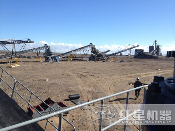 制沙生產(chǎn)線中的制沙機設備 制沙生產(chǎn)線中的制沙機設備