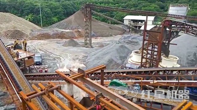 打沙機(jī)作業(yè)現(xiàn)場 打沙機(jī)作業(yè)現(xiàn)場