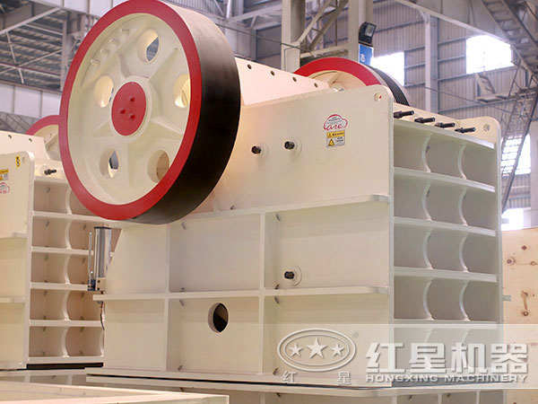 煤矸石顎式破碎機(jī) 煤矸石顎式破碎機(jī)