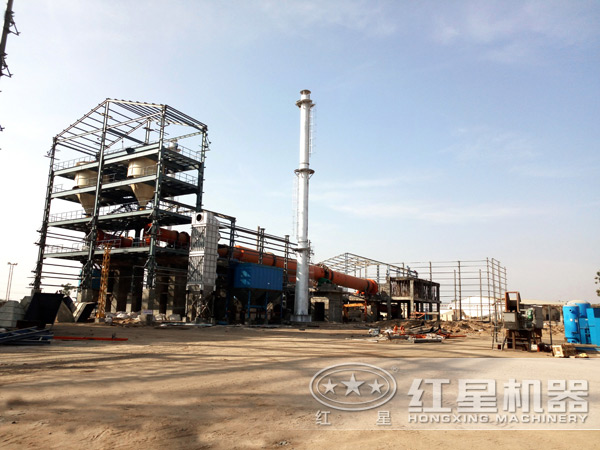 回轉(zhuǎn)窯煅燒生產(chǎn)現(xiàn)場 回轉(zhuǎn)窯煅燒生產(chǎn)現(xiàn)場