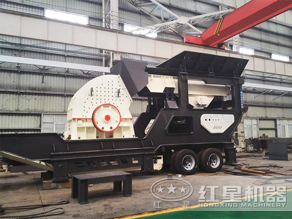 重錘式移動破碎機(jī) 重錘式移動破碎機(jī)