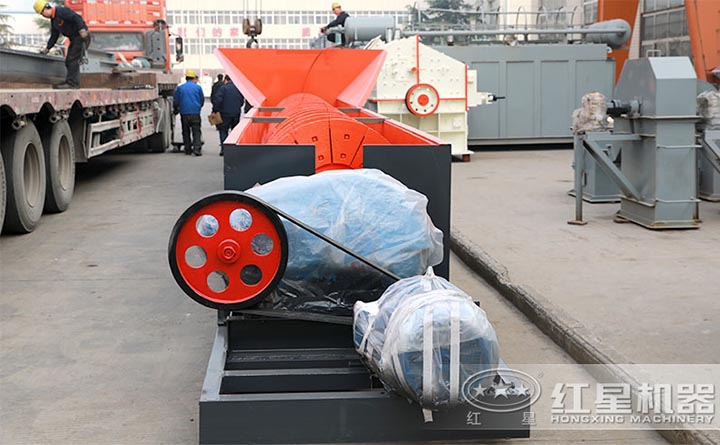 螺旋洗砂機發(fā)貨現(xiàn)場 螺旋洗砂機發(fā)貨現(xiàn)場