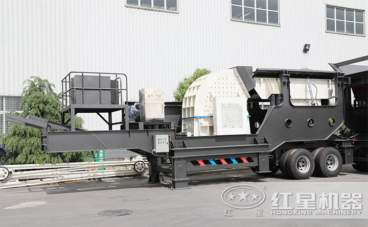大型移動(dòng)錘式破碎機(jī) 大型移動(dòng)錘式破碎機(jī)