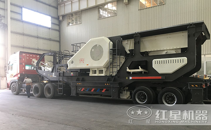紅星移動式機(jī)制砂生產(chǎn)線發(fā)貨現(xiàn)場 紅星移動式機(jī)制砂生產(chǎn)線發(fā)貨現(xiàn)場
