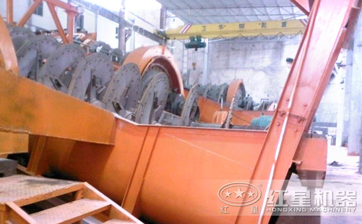 螺旋洗砂機(jī)客戶現(xiàn)場 螺旋洗砂機(jī)客戶現(xiàn)場