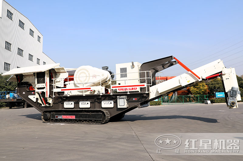 履帶式移動(dòng)碎石機(jī)伸縮自如，轉(zhuǎn)場(chǎng)自由