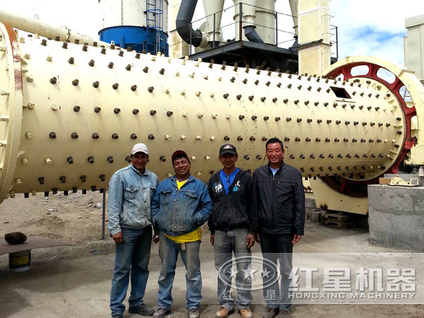安裝就緒，準(zhǔn)備作業(yè)的球磨機(jī)設(shè)備