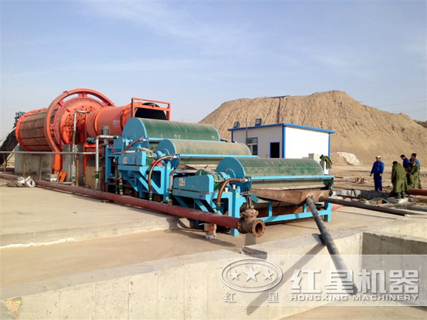 磁選作業(yè)現(xiàn)場 磁選作業(yè)現(xiàn)場