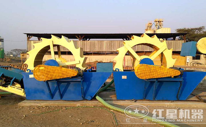 紅星技工現(xiàn)場(chǎng)指導(dǎo)設(shè)備安裝、調(diào)試