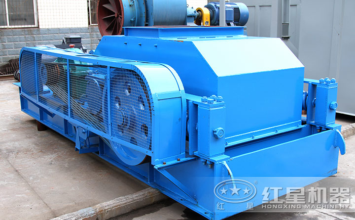 對輥式粉碎機(jī) 對輥式粉碎機(jī)