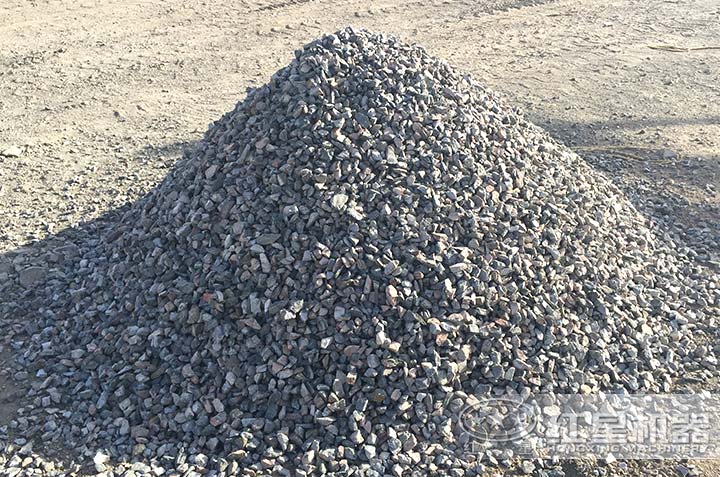 錘式破碎機(jī)現(xiàn)場(chǎng)物料 錘式破碎機(jī)現(xiàn)場(chǎng)物料