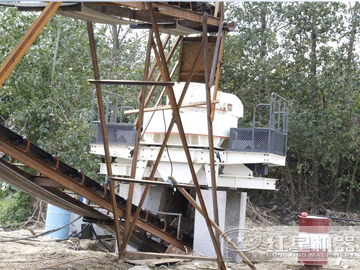 不同廠家生產(chǎn)的一小時產(chǎn)200噸的新型打砂設(shè)備價(jià)格不一樣