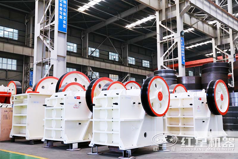 采石場的開采破碎設(shè)備 采石場的開采破碎設(shè)備