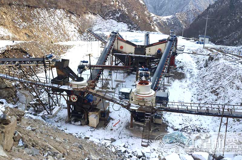 制砂機(jī)生產(chǎn)現(xiàn)場 制砂機(jī)生產(chǎn)現(xiàn)場