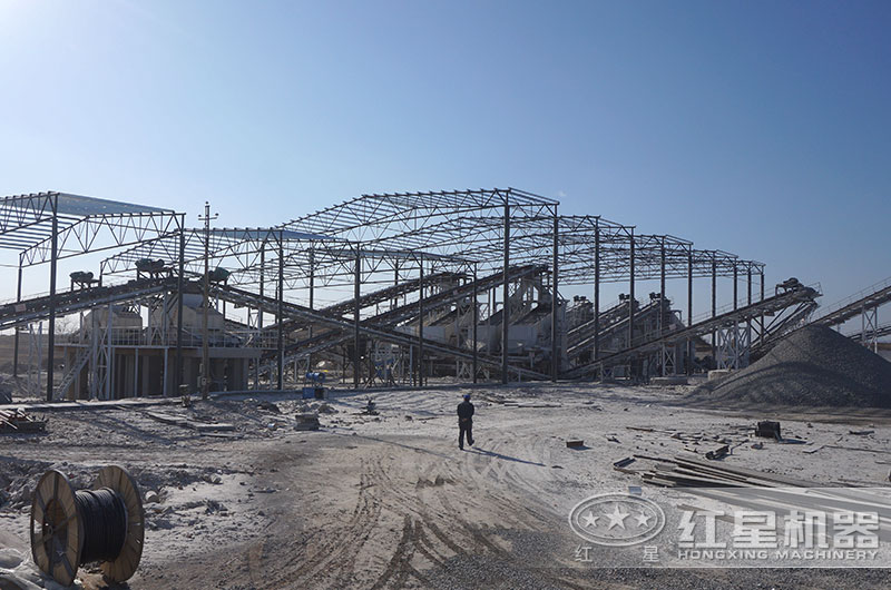 破碎生產(chǎn)現(xiàn)場 破碎生產(chǎn)現(xiàn)場