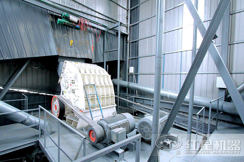 重錘破生產(chǎn)現(xiàn)場 重錘破生產(chǎn)現(xiàn)場