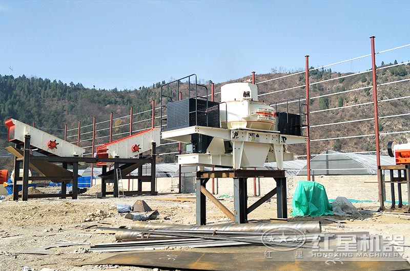制砂生產(chǎn)線現(xiàn)場 制砂生產(chǎn)線現(xiàn)場