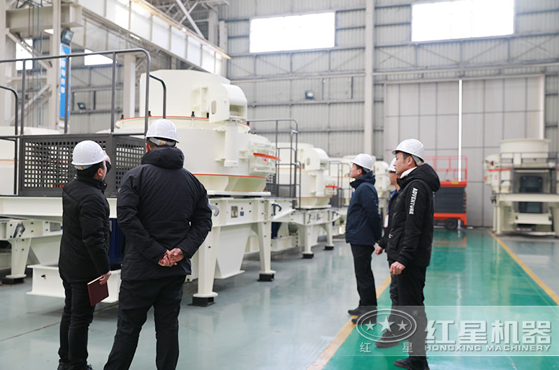 客戶來(lái)廠考察制砂設(shè)備 客戶來(lái)廠考察制砂設(shè)備